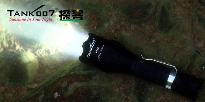 led戰(zhàn)術手電 led戰(zhàn)術手電